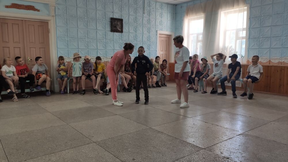 «Встреча с незнакомцами».